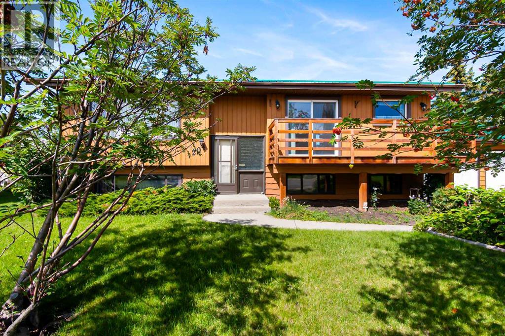 204 Silverthorn Close, Olds, AB T4H 1B2