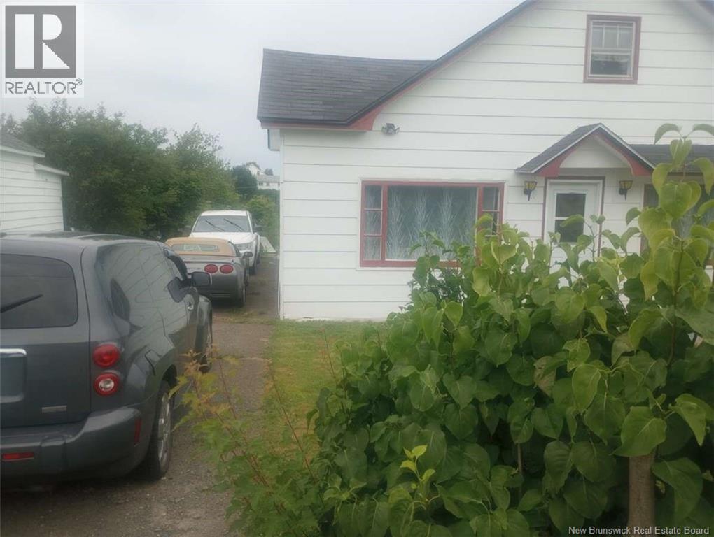 371 Goderich St, Dalhousie, NB E8C 1V2