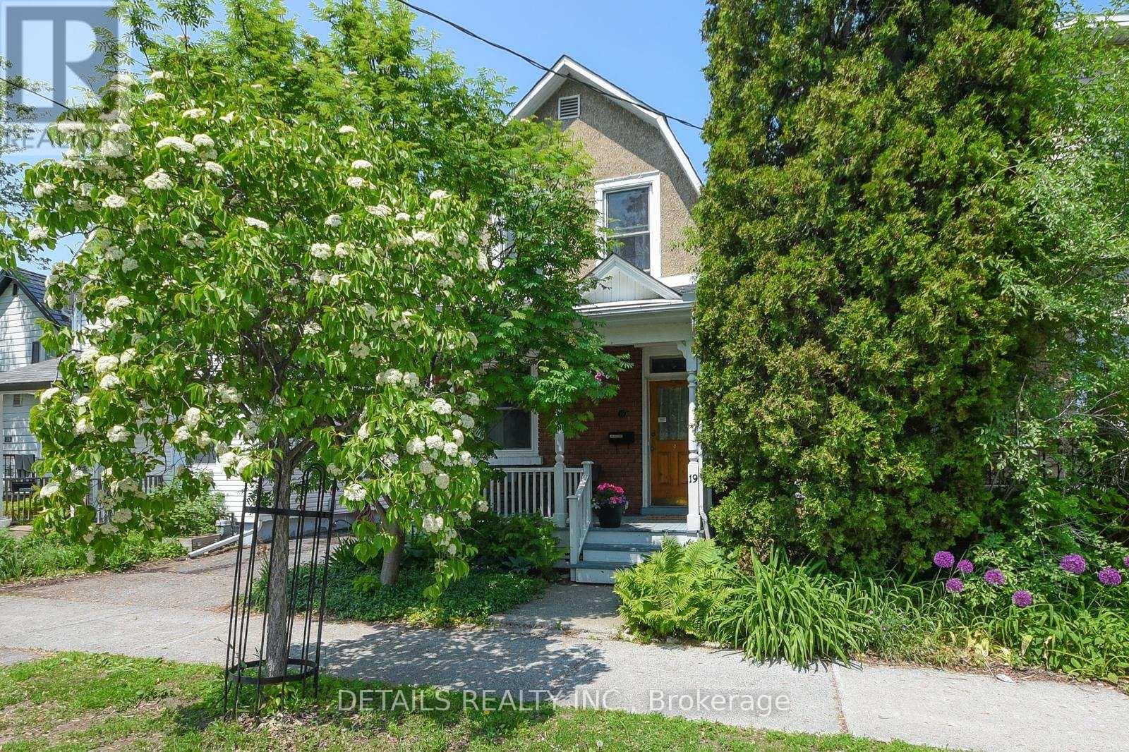 19 Gould St, Ottawa, ON K1Y 2P1