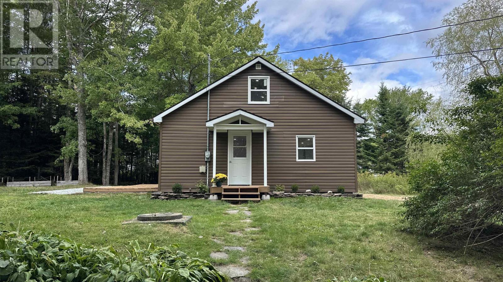 21 Parker Rd, Shunacadie, NS B0N 2H0