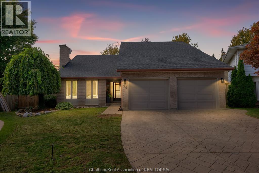 74 University Dr, Chatham-Kent, ON N7L 4V5