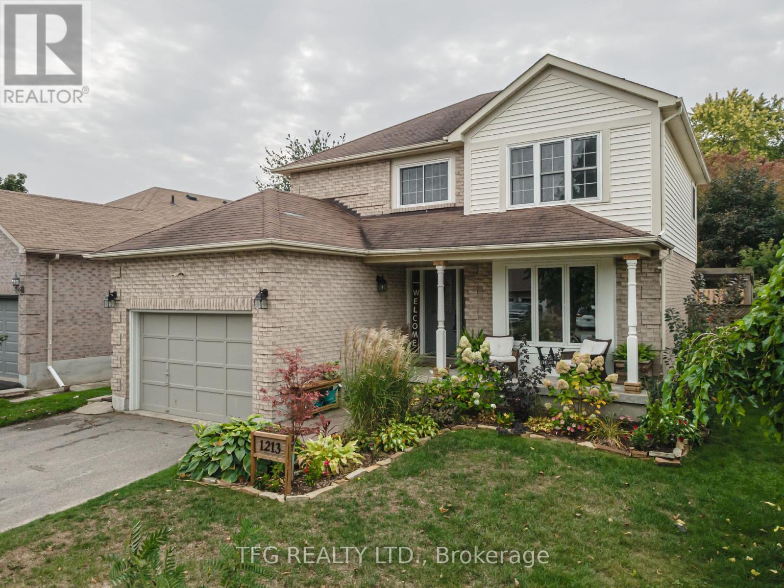 1213 Corsica Ave, Oshawa, ON L1K 2J8