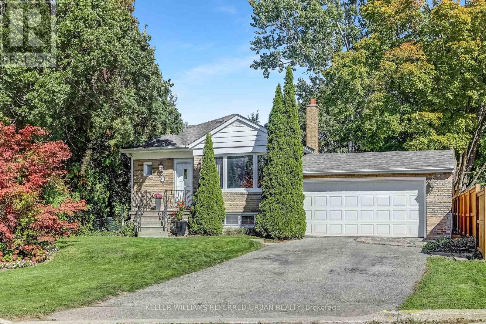 17 Gwendolen Cres, Toronto, ON M2N 2L7
