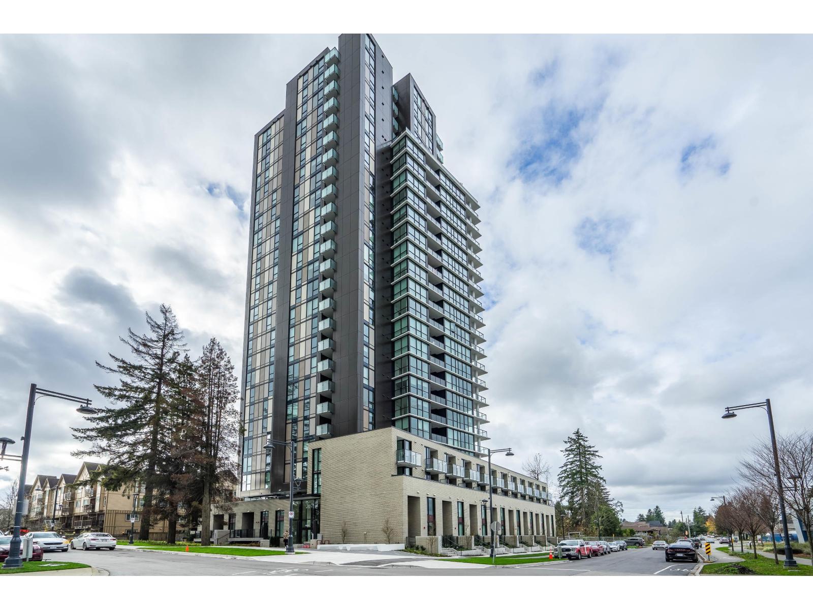 10333 133 Street Unit 2604, Surrey, BC V3R 2H4