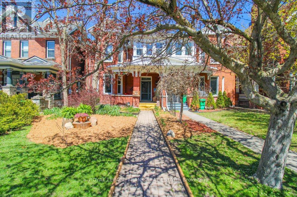 210 Mcdonnel St Ward 3 St, Peterborough, ON K9H 2V9
