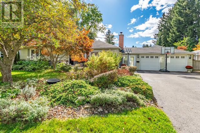 32 Parker Ave, Hamilton, ON L9G 1A7