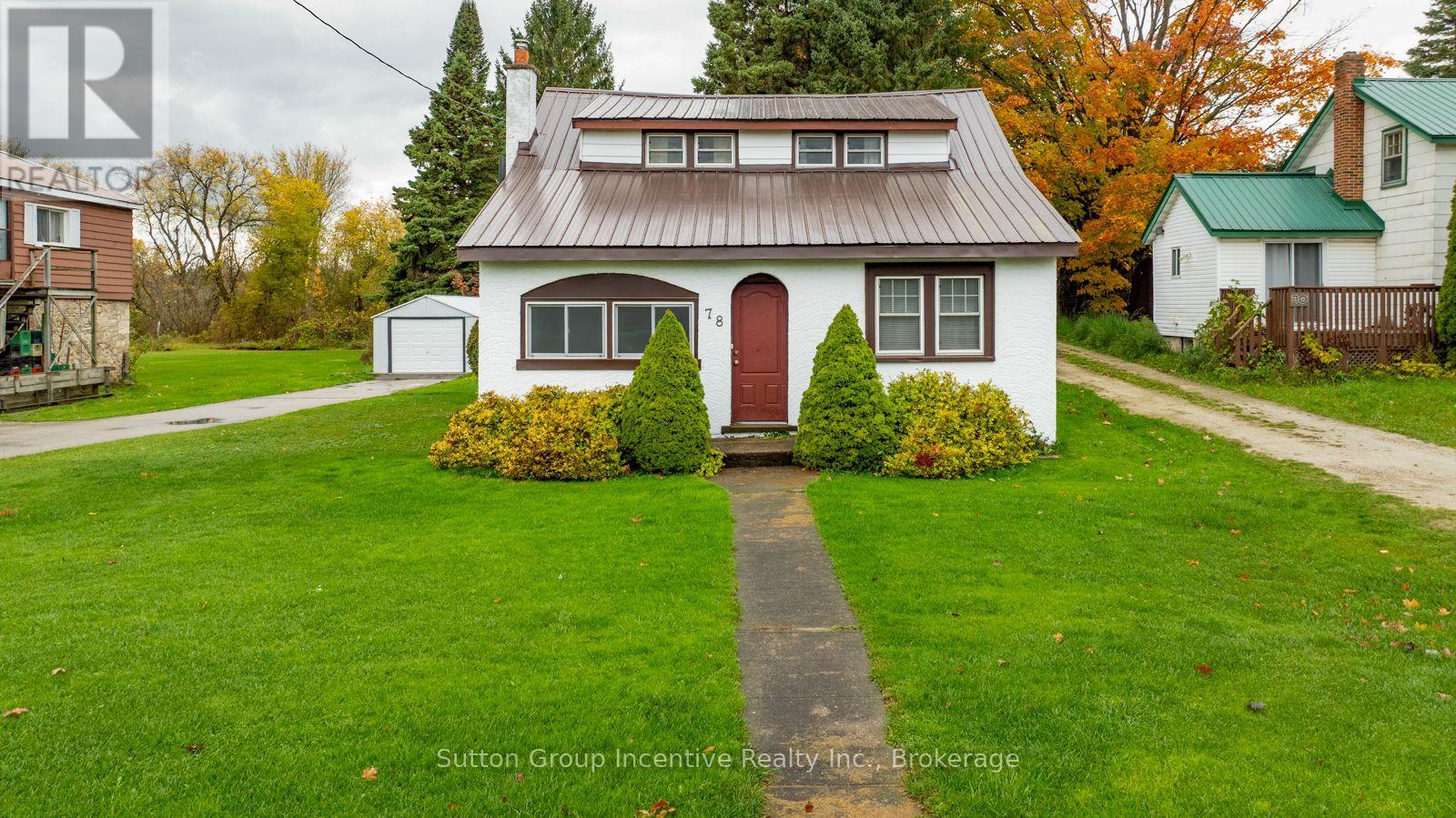 78 Garafraxa St, Chatsworth, ON N0H 1G0