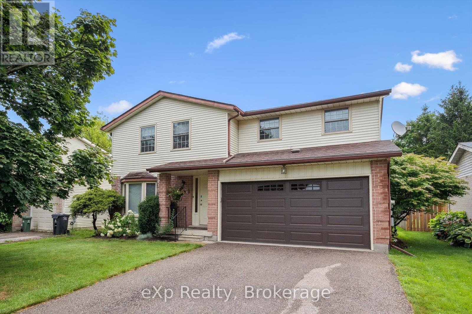 8 Aspen Valley Cres, Guelph Kortright West, ON N1G 3Z8