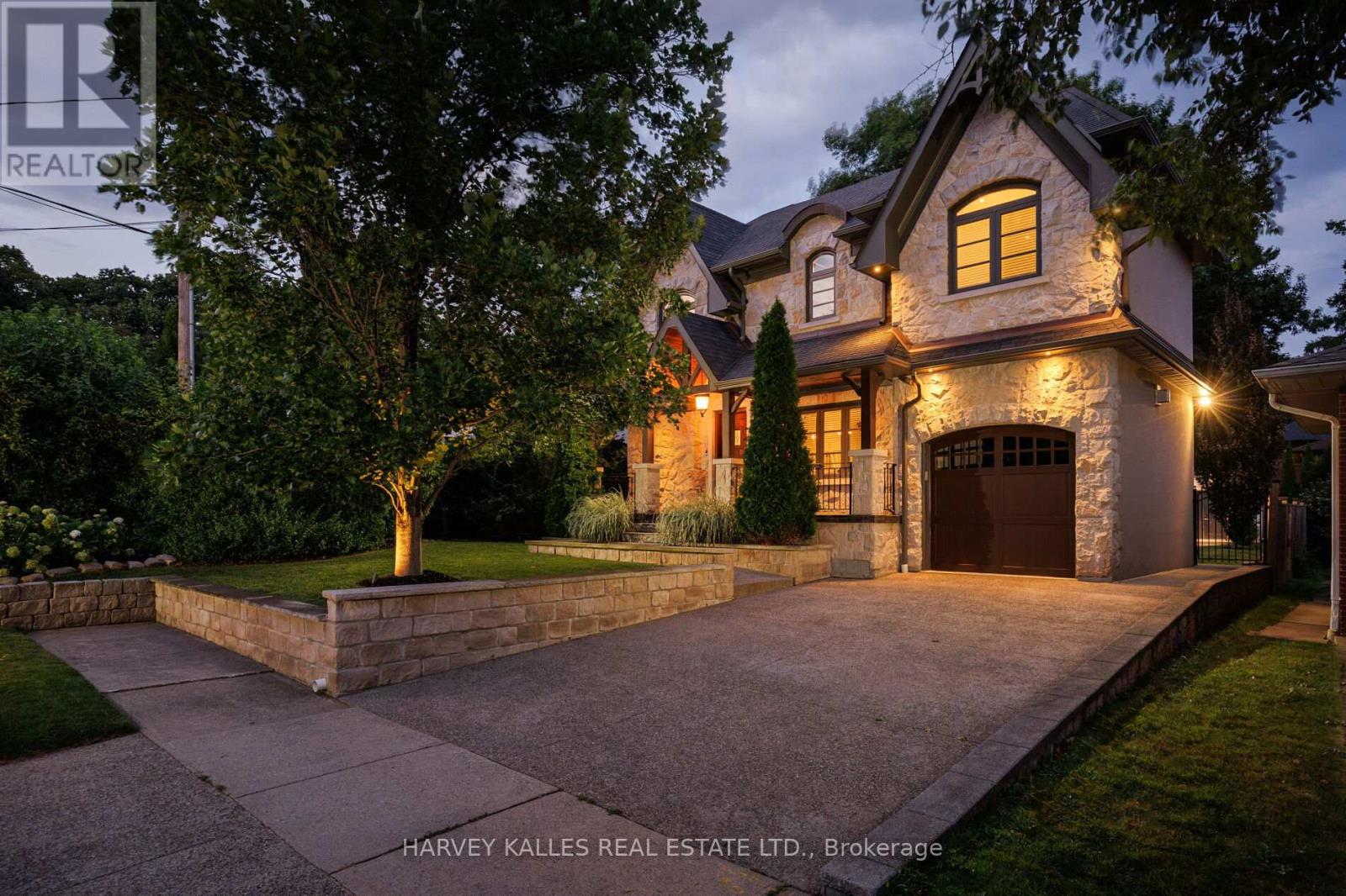 38 Westmount Park Rd, Toronto Humber Heights, ON M9P 1R6