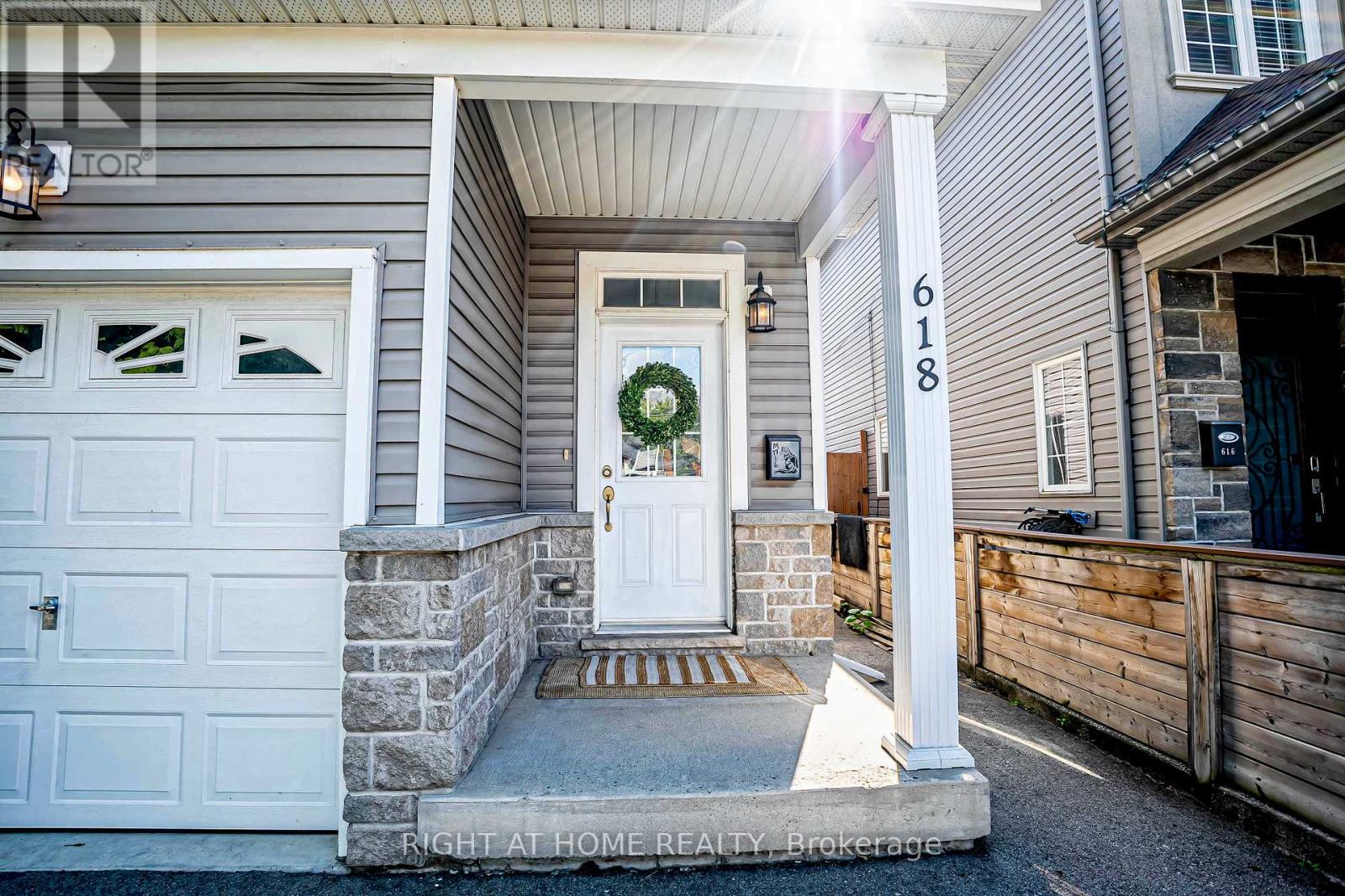 618 Knox Ave, Hamilton, ON L8H 6K3