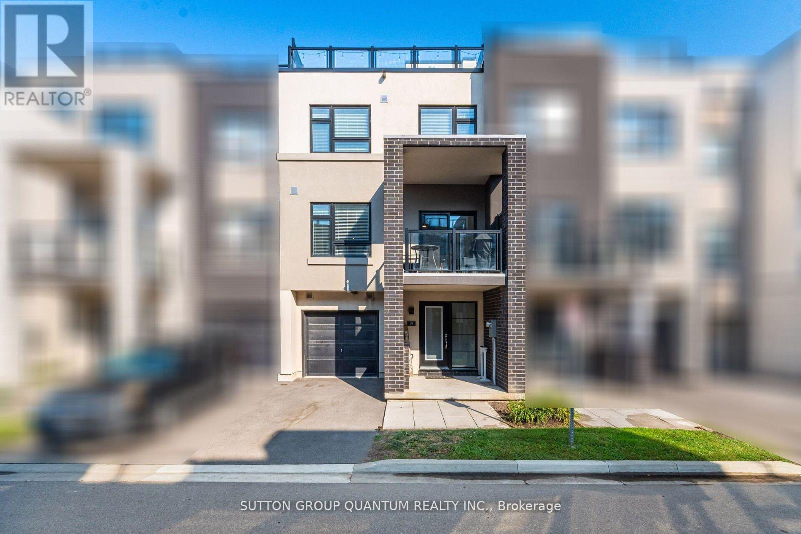 19 1121 Cooke Blvd, Burlington, ON L7T 0C3