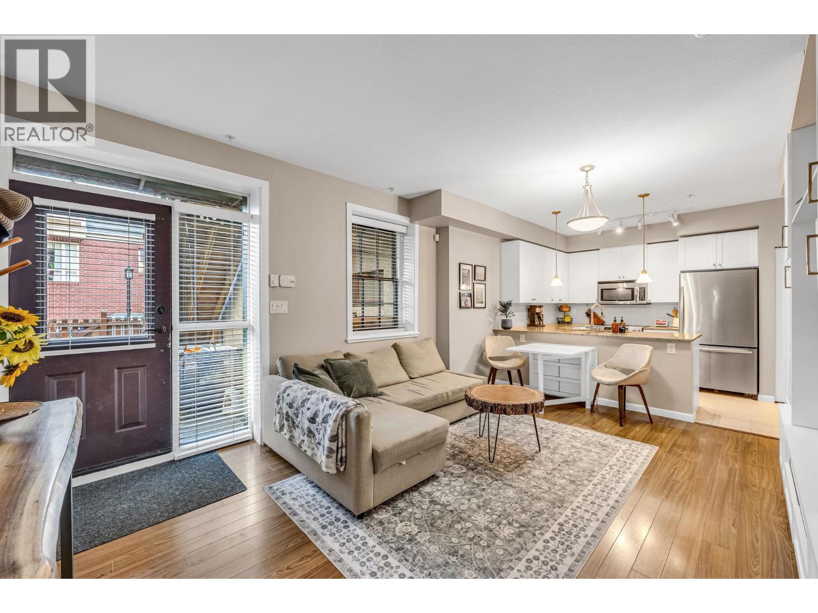 12 E Royal Avenue Unit 3, New Westminster, BC V3L 0B7