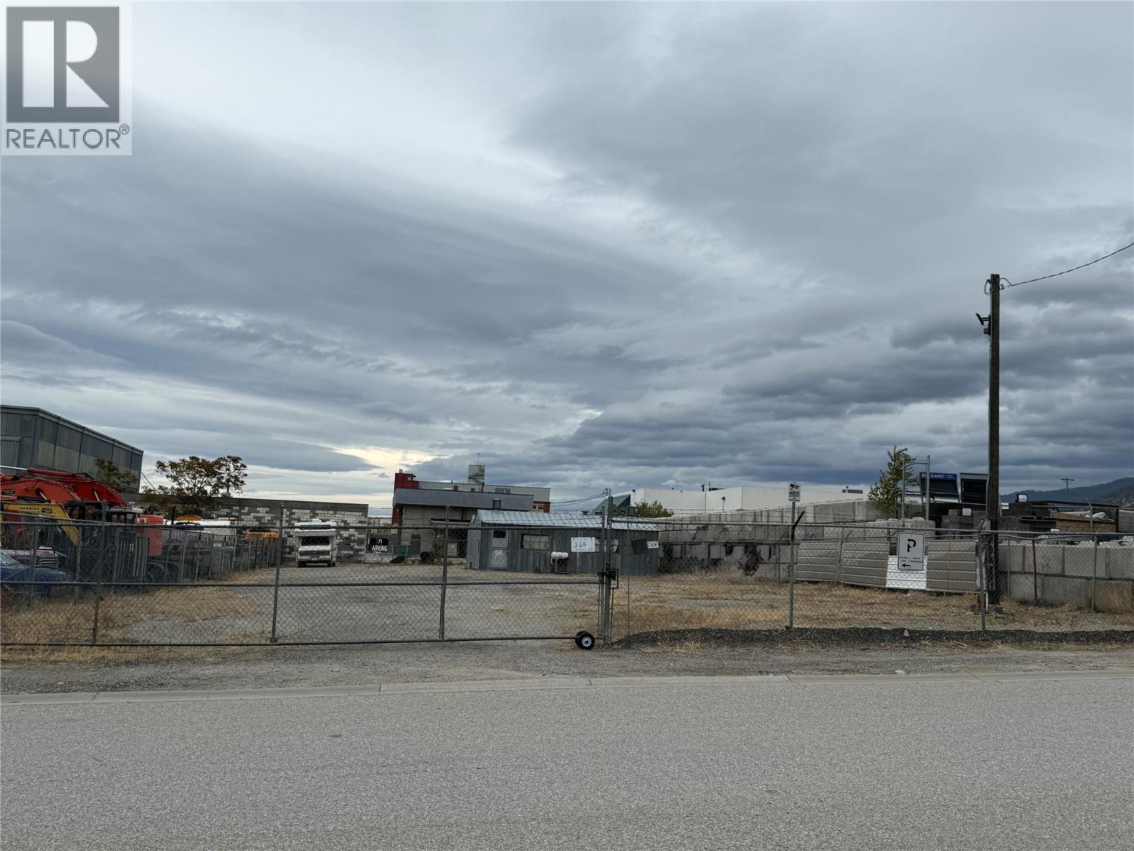 365 Cherry Ave, Penticton, BC V2A 8R2