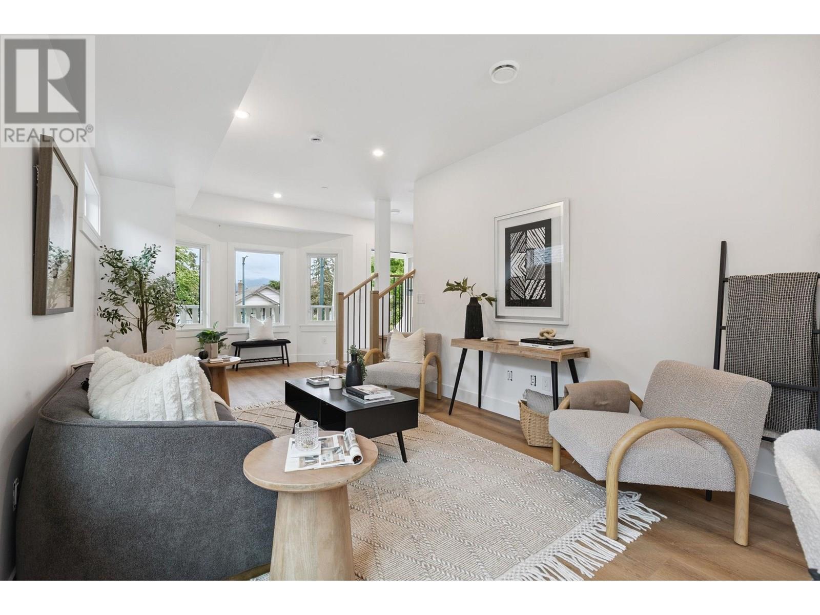 2528 Mcgill St, Vancouver, BC V5K 1H1