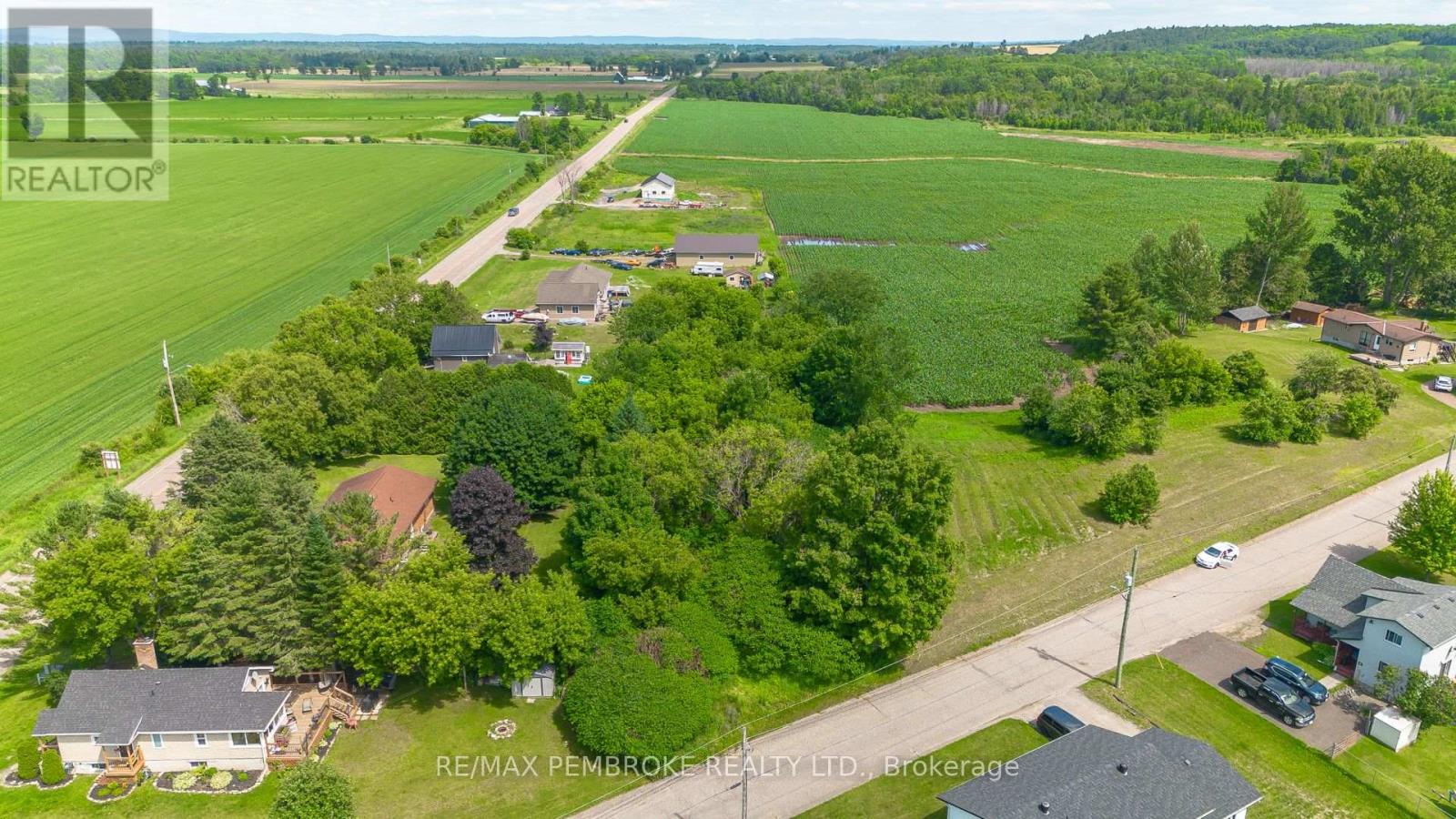 00 Phoebe St, Whitewater Region, ON K0J 2L0