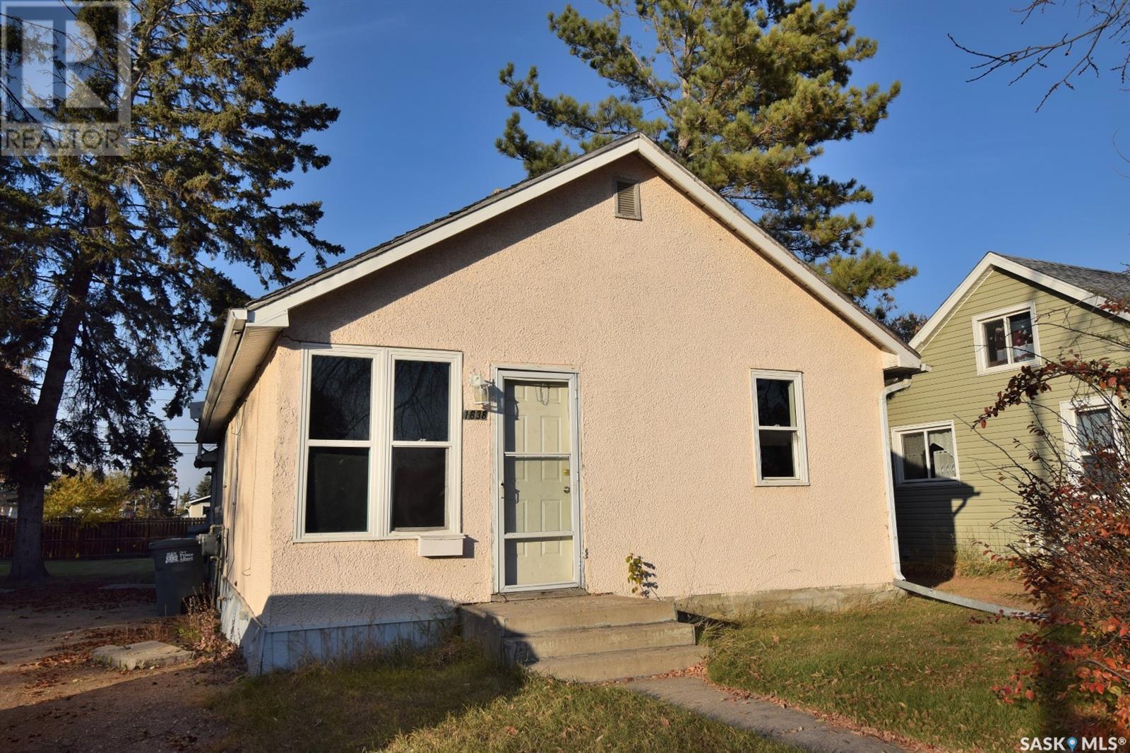 1838 15 Street West, Prince Albert, SK S6V 3T7