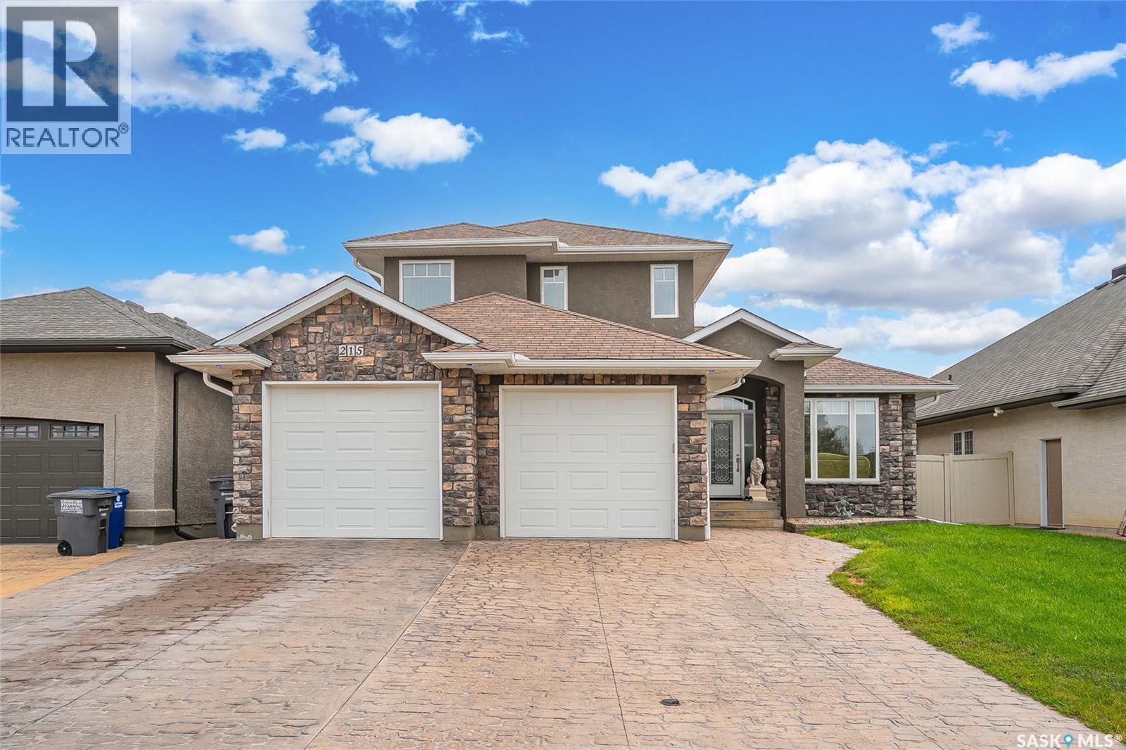 215 Beechwood Cres, Saskatoon, SK S7V 1K6