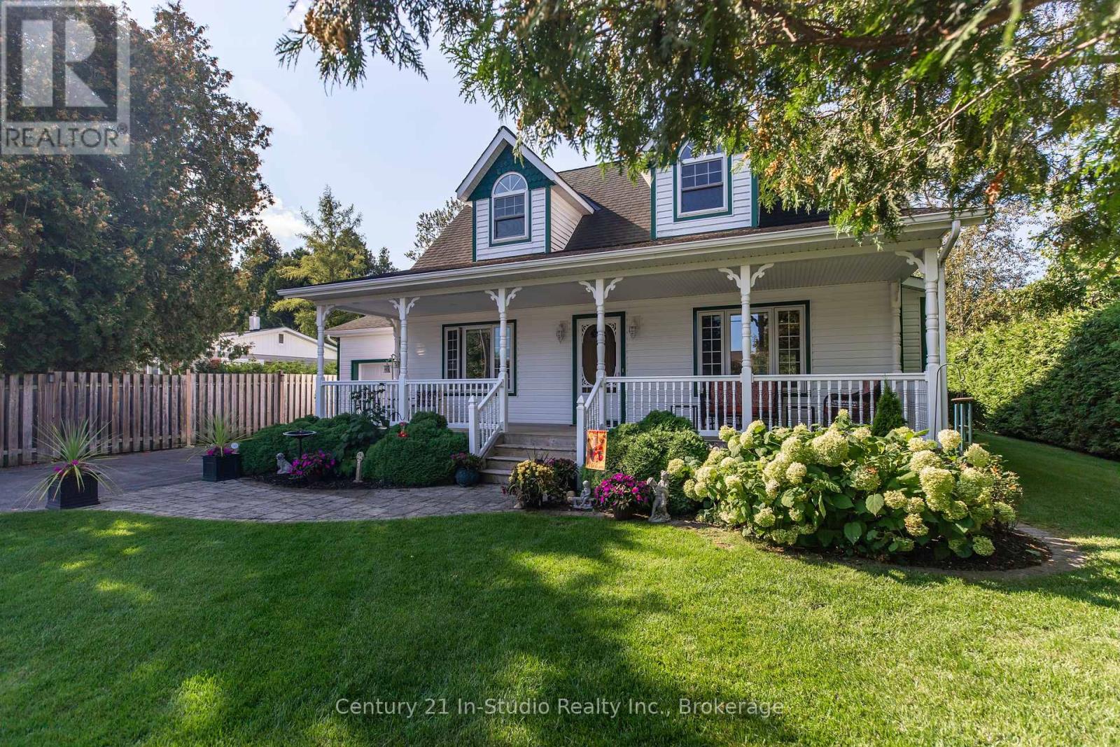 171 Island St, Saugeen Shores, ON N0H 2L0