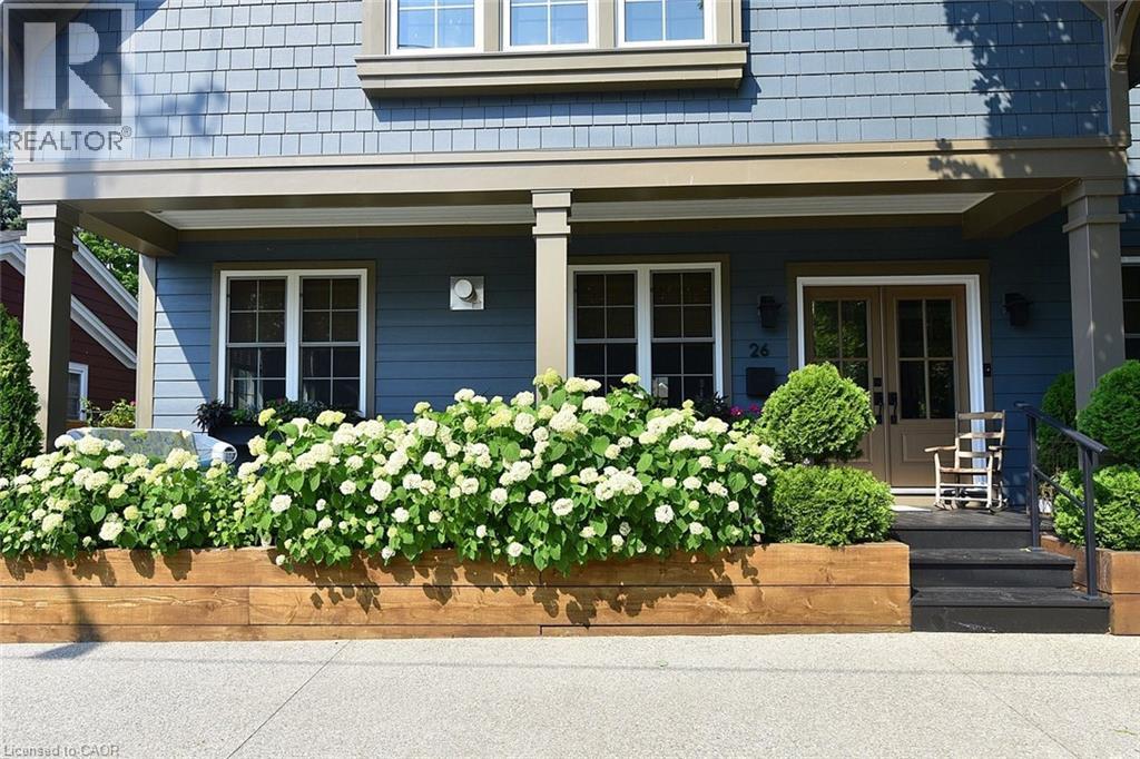 26 Corbett Ave, St. Catharines, ON L2N 5M7