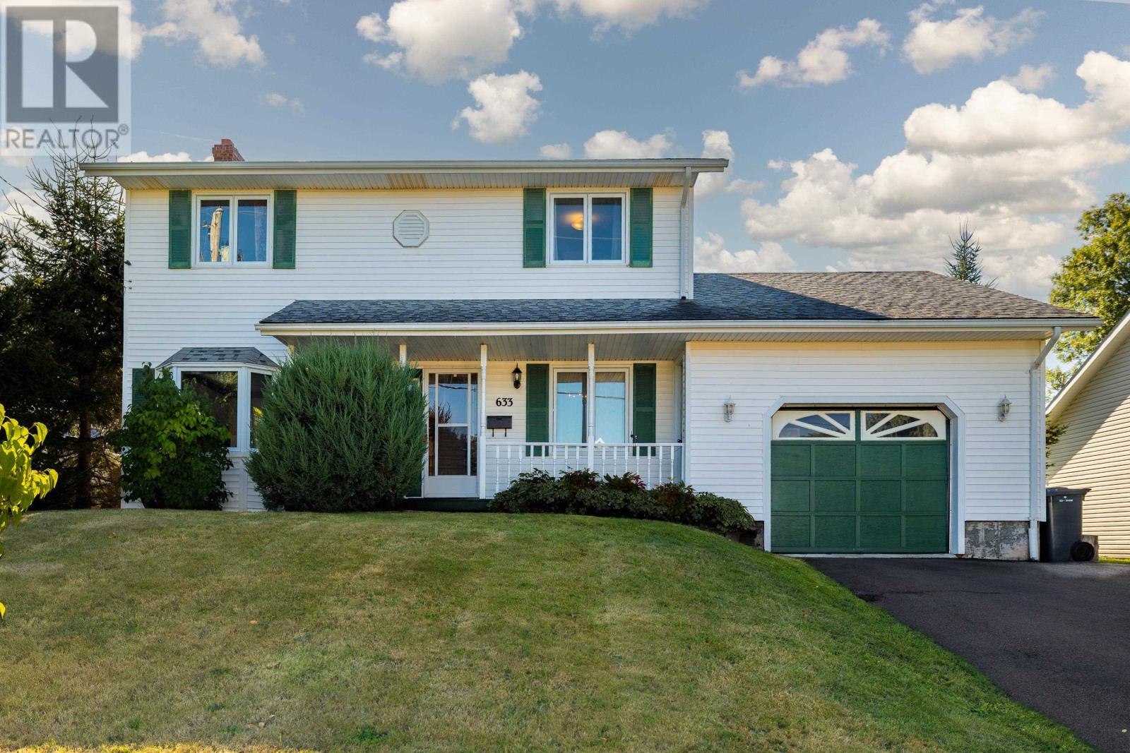 633 Queen St, Charlottetown, PE C1A 9C7