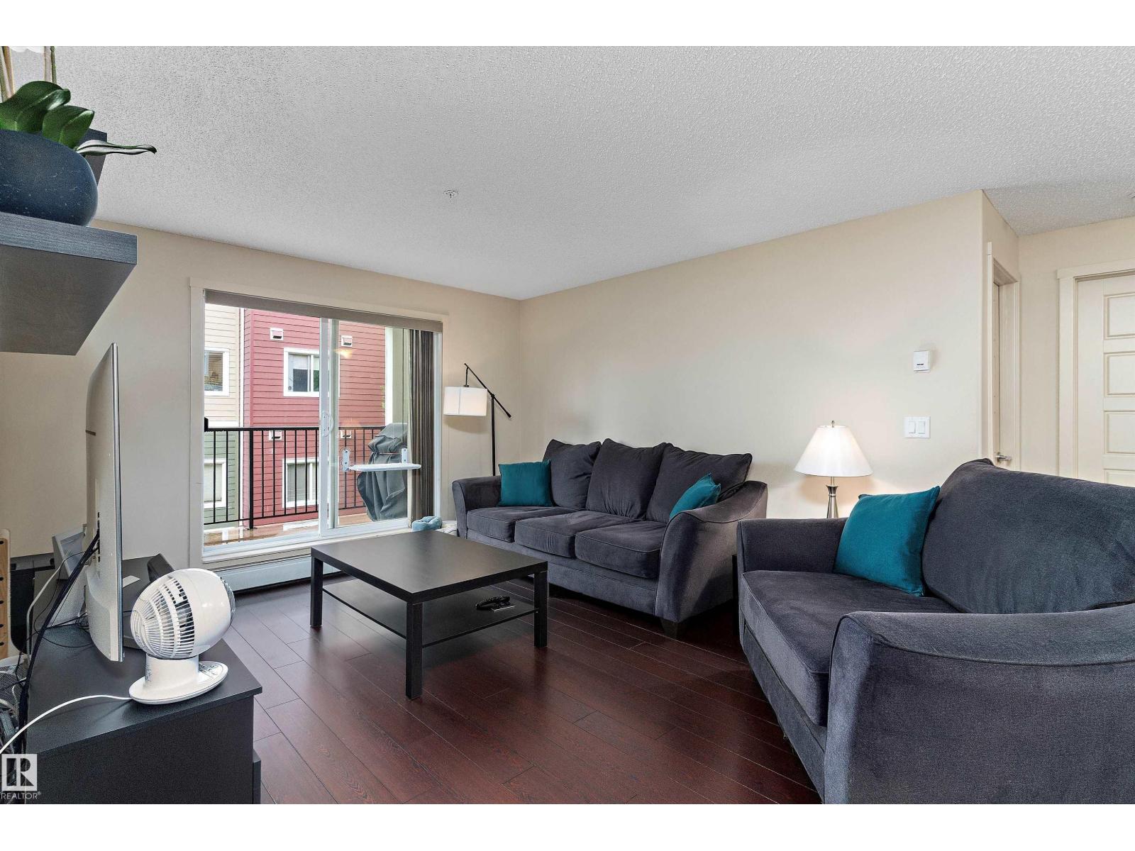 6076 Schonsee Way #238, Edmonton, AB T5Z 0K8