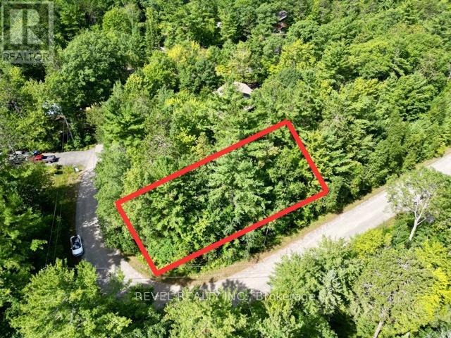 14 Pineshore Crescent, Tiny, ON L0L 2T0