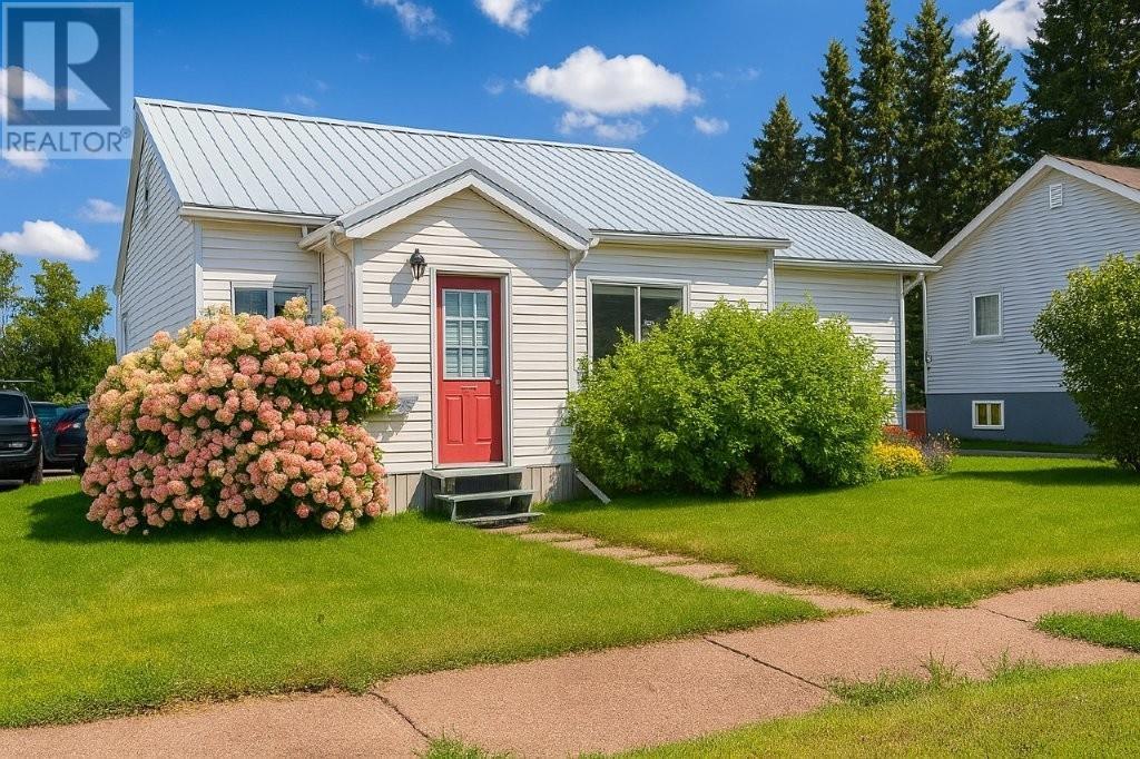 458 Francis St E, Thunder Bay, ON P7E 4B6