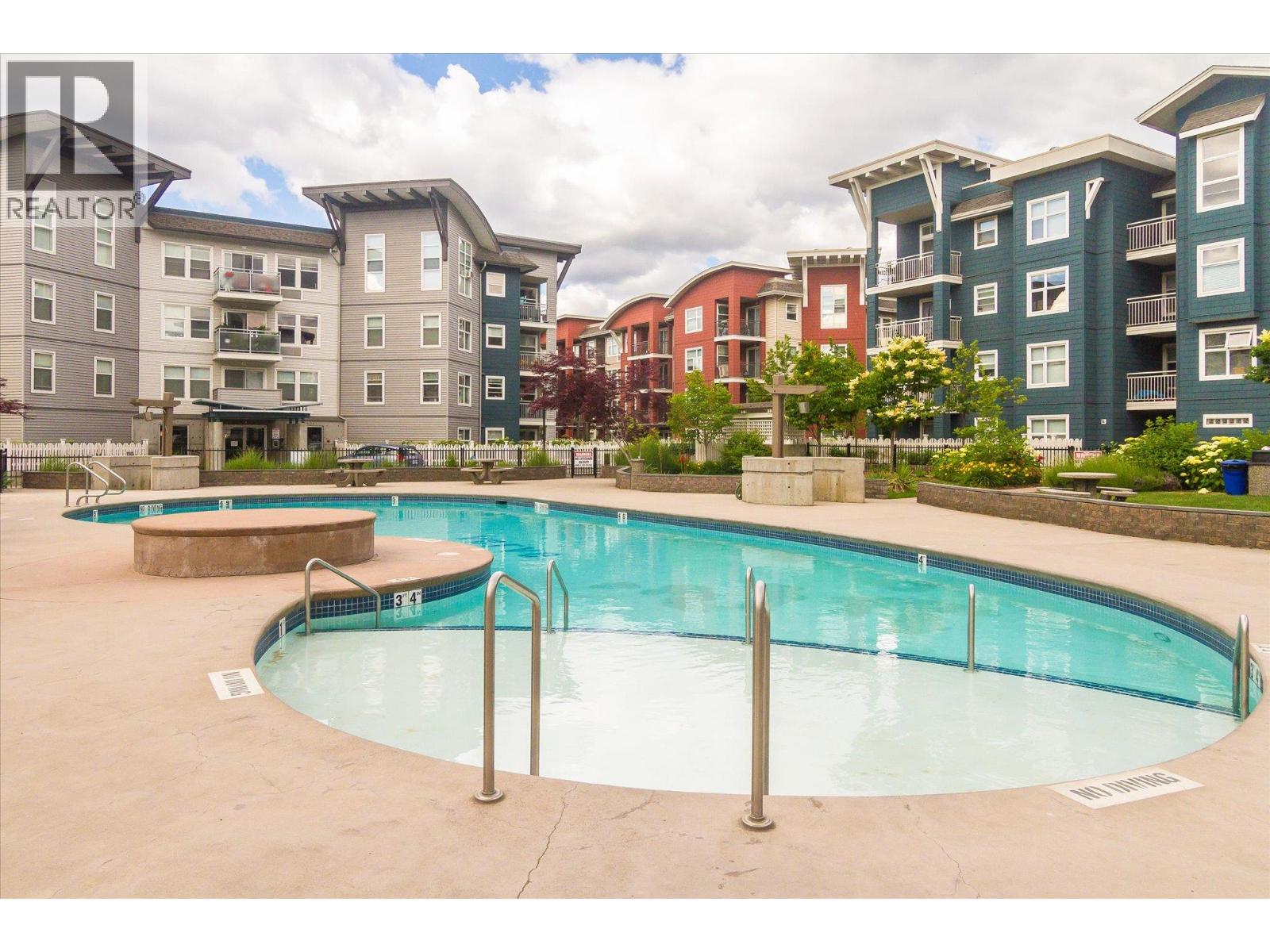 539 Yates Road Unit 215, Kelowna, BC V1V 2T8