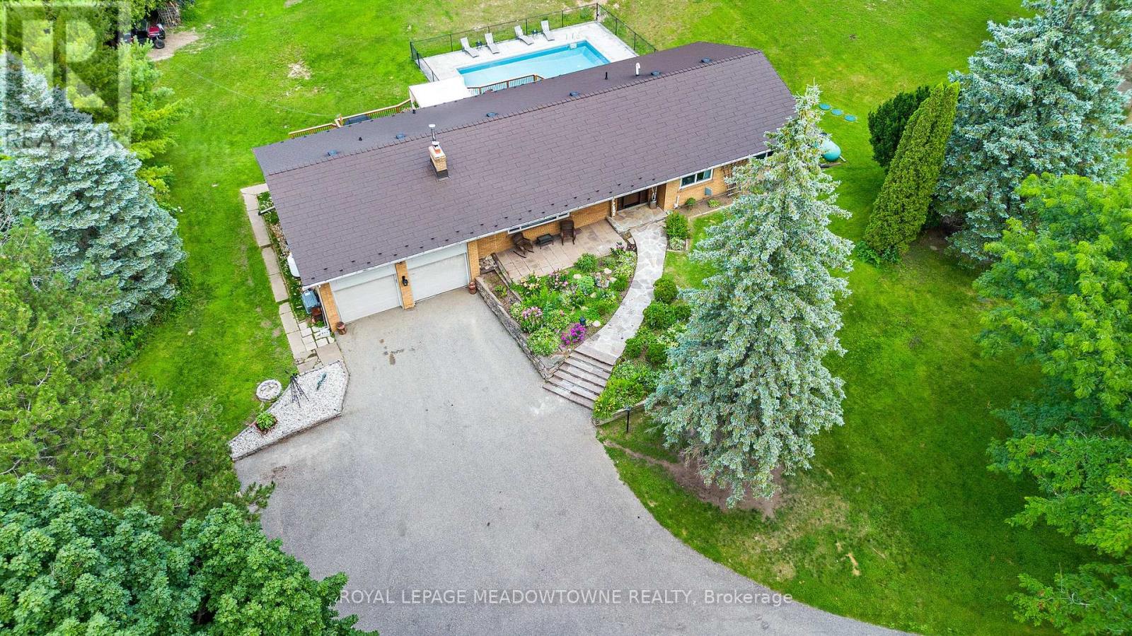 19997 Willoughby Rd W, Caledon, ON L7K 1W1