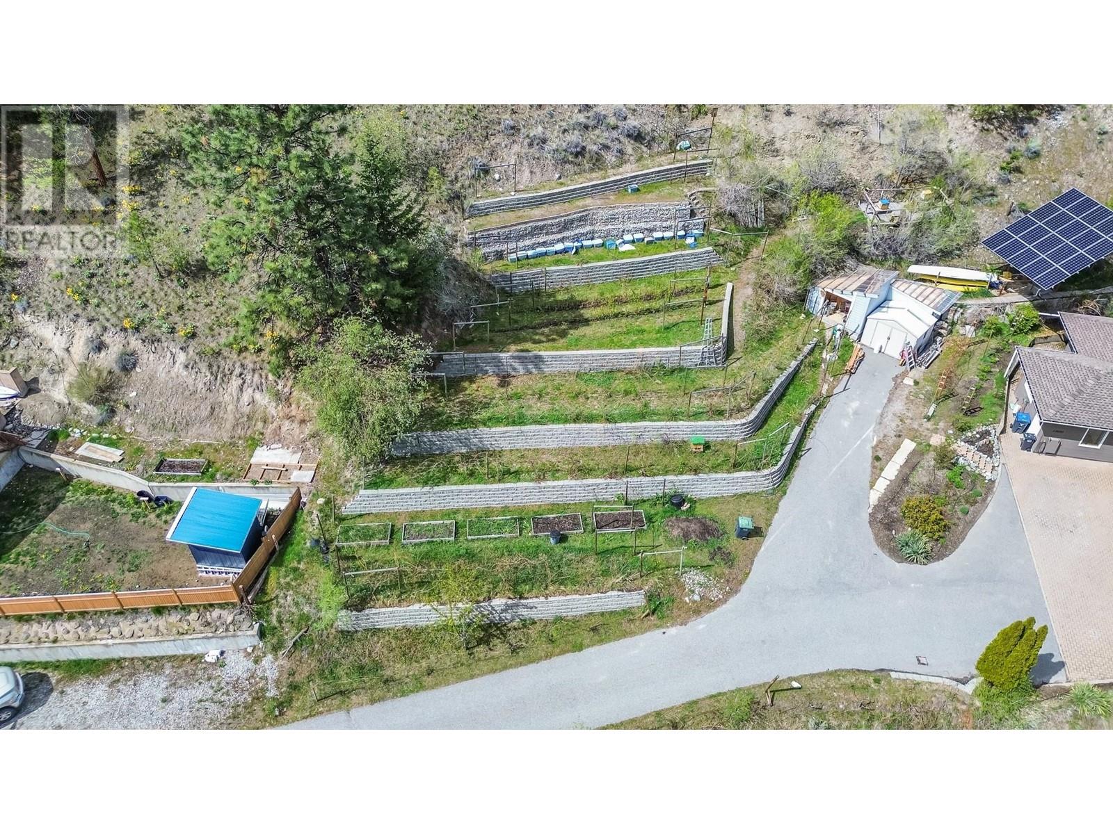 12596 Taylor Pl, Summerland, BC V0H 1Z8