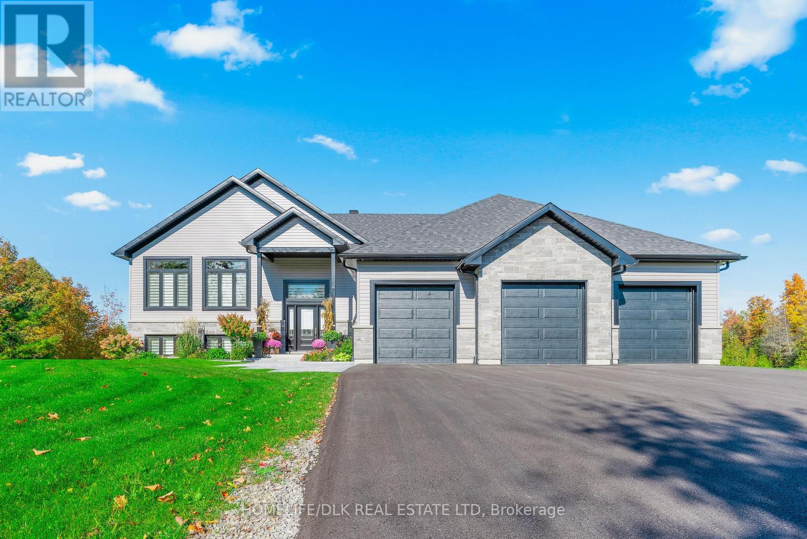 138 Bristow Dr, Montague, ON K7A 5B8