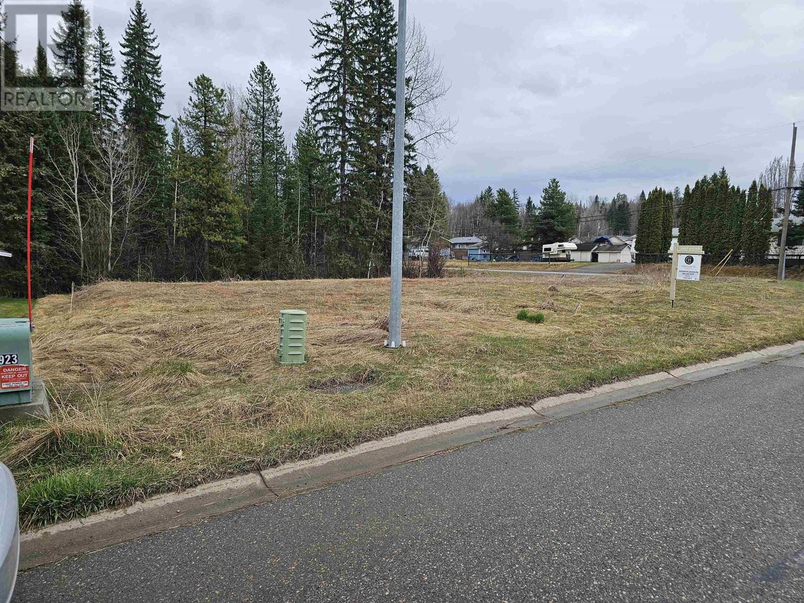2204 Mctavish Dr, Prince George, BC V2K 5R5