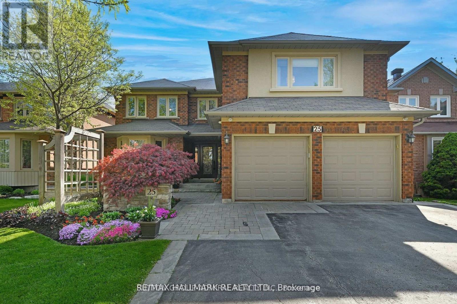 25 Grenadier Cres, Vaughan Beverley Glen, ON L4J 7V8