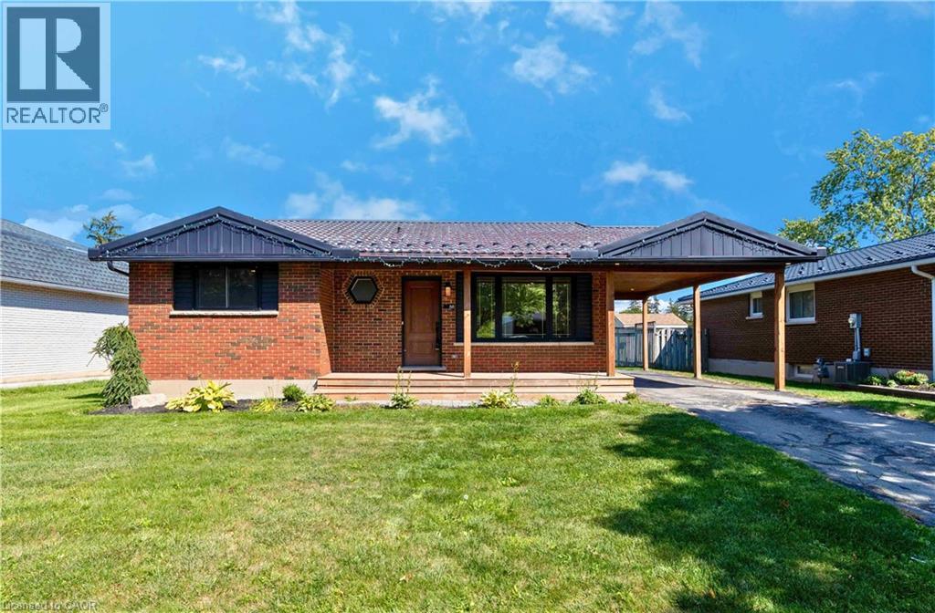 88 Oak St, Stratford, ON N5A 6Z1