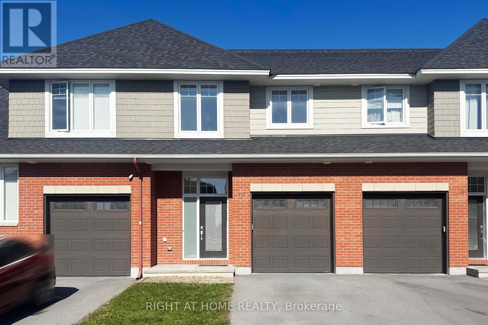 117 Escarpment Cres, Ottawa, ON K2T 0L8