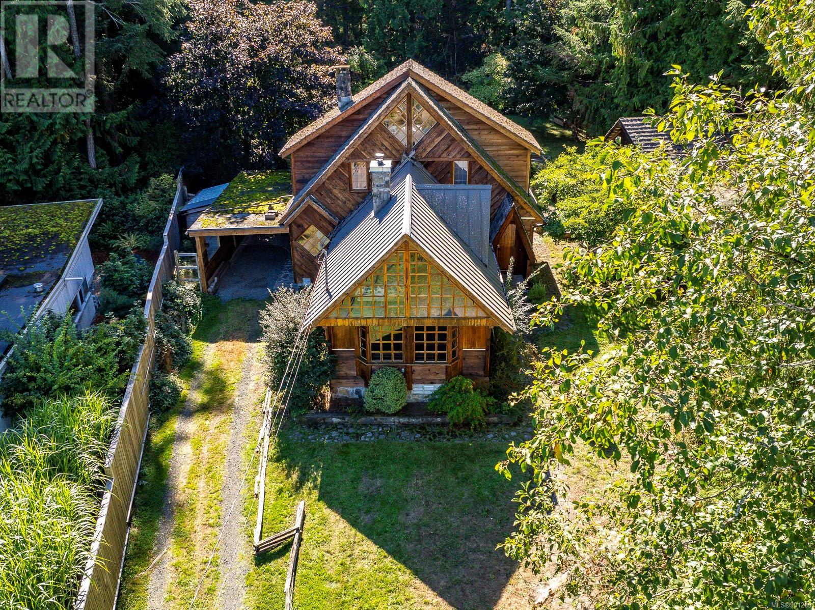 6300 Anderson Dr, Hornby Island, BC V0R 1Z0