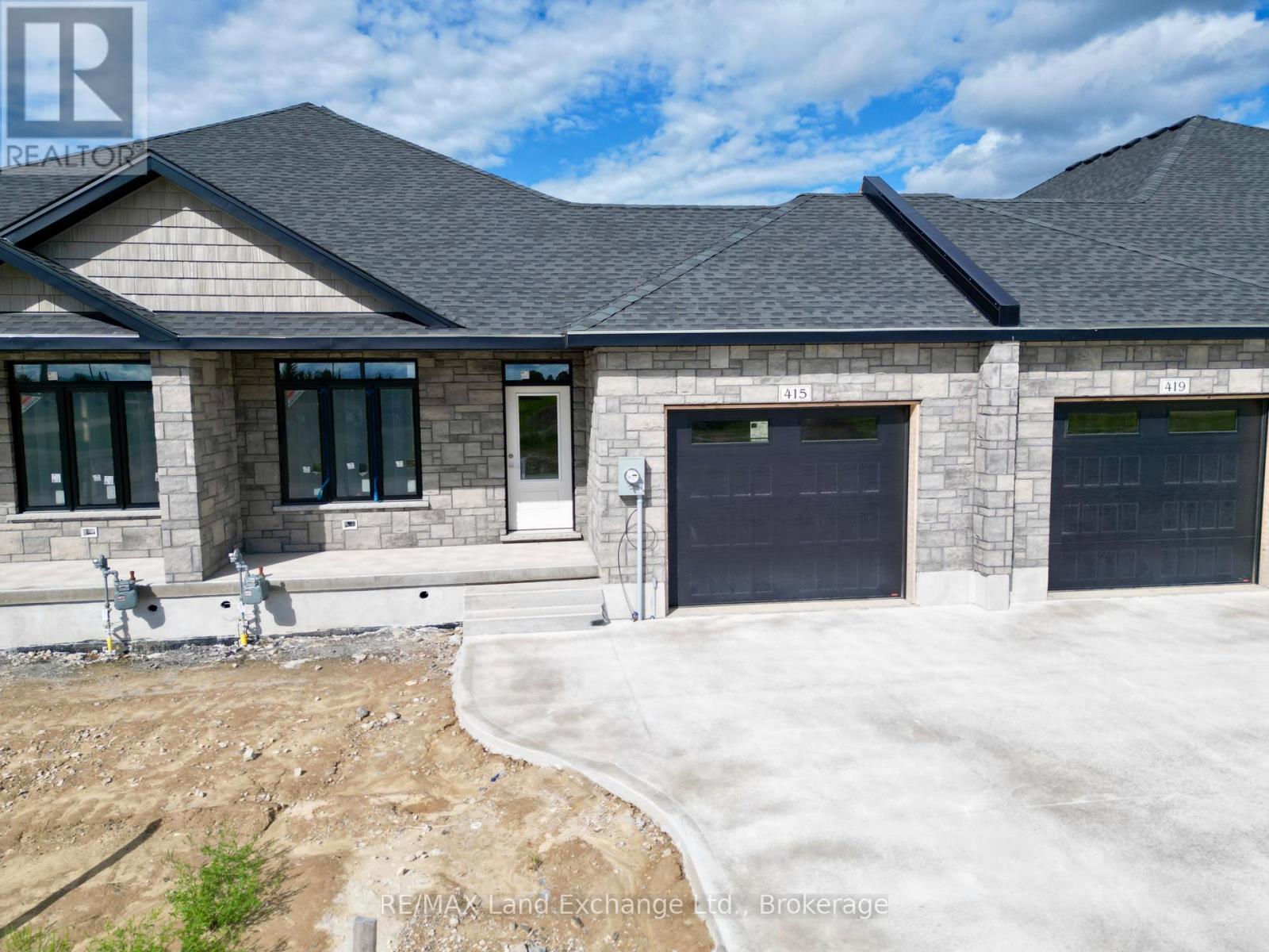 415 Ivings Dr, Saugeen Shores, ON N0H 2C1