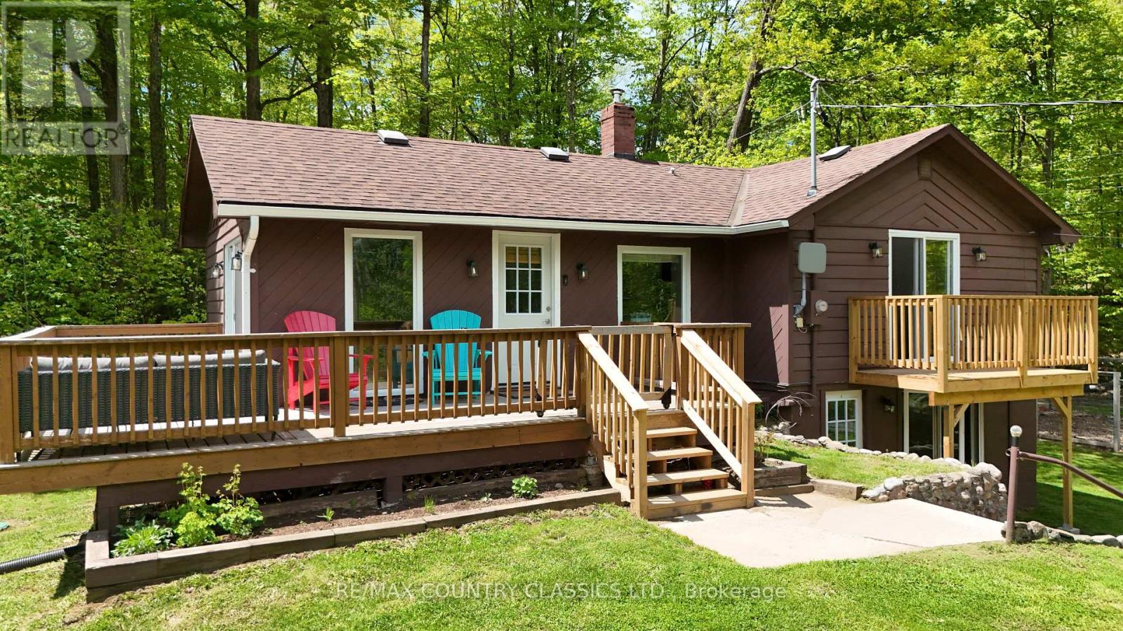 164 Trout Lake Rd, Faraday, ON K0L 1C0