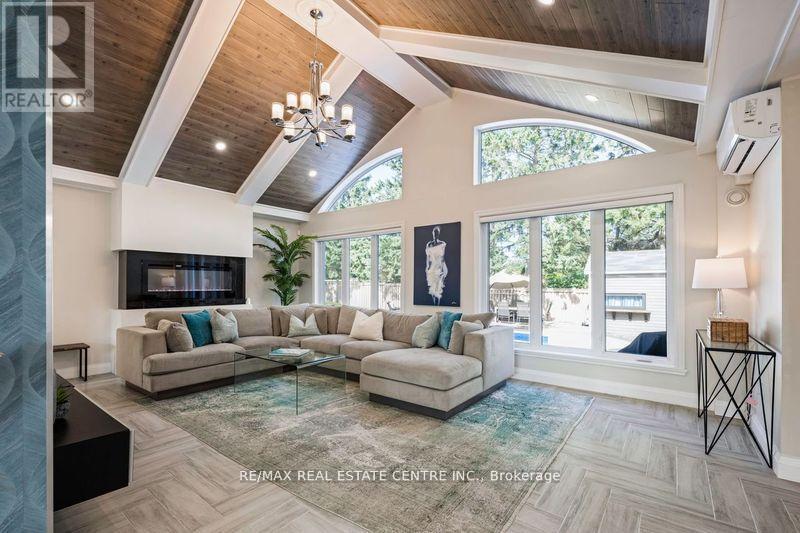 2 Cedar Grove Rd, Mono, ON L9W 6X6