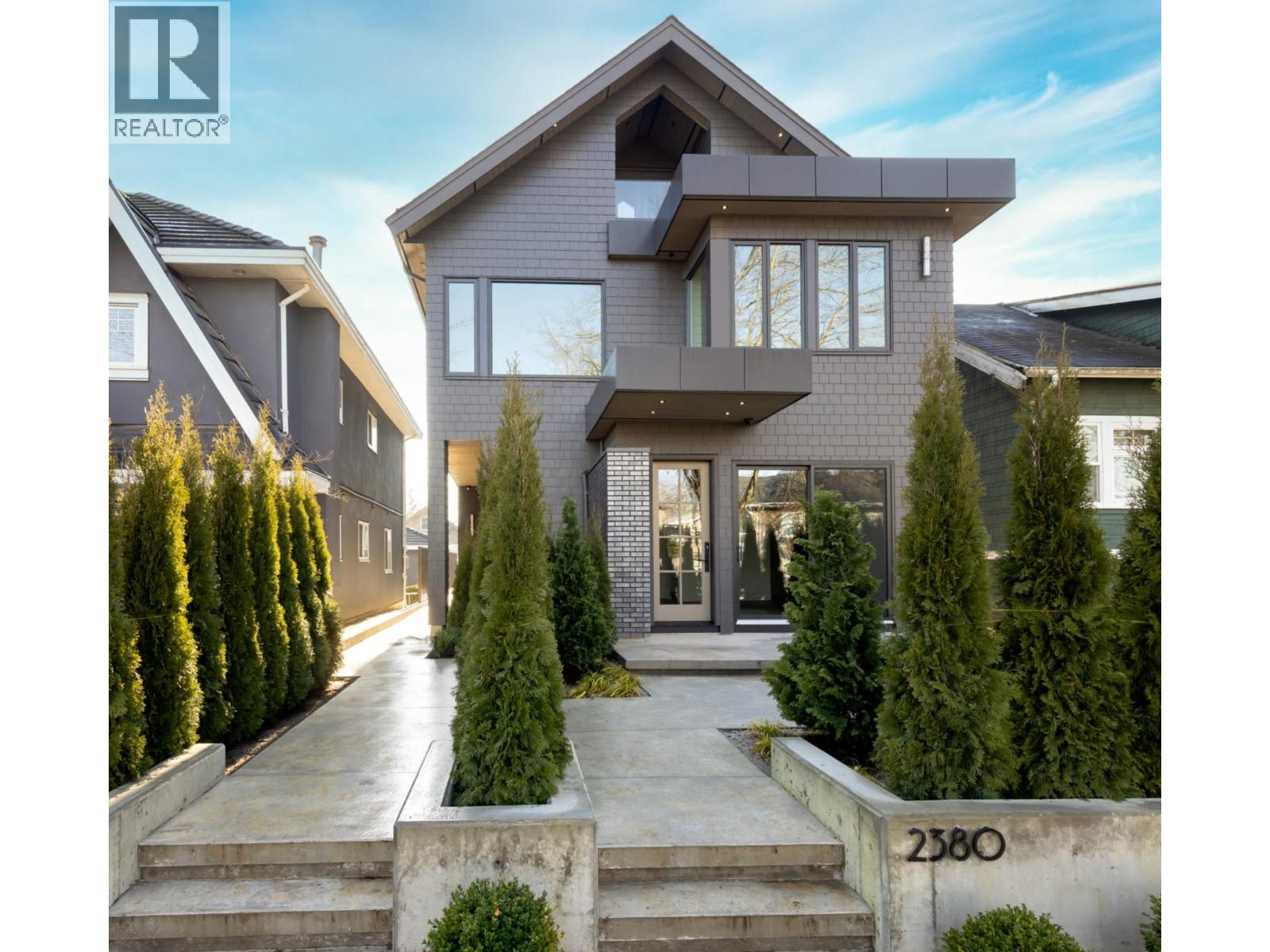 2380 E 5th Ave, Vancouver, BC V5N 1N1