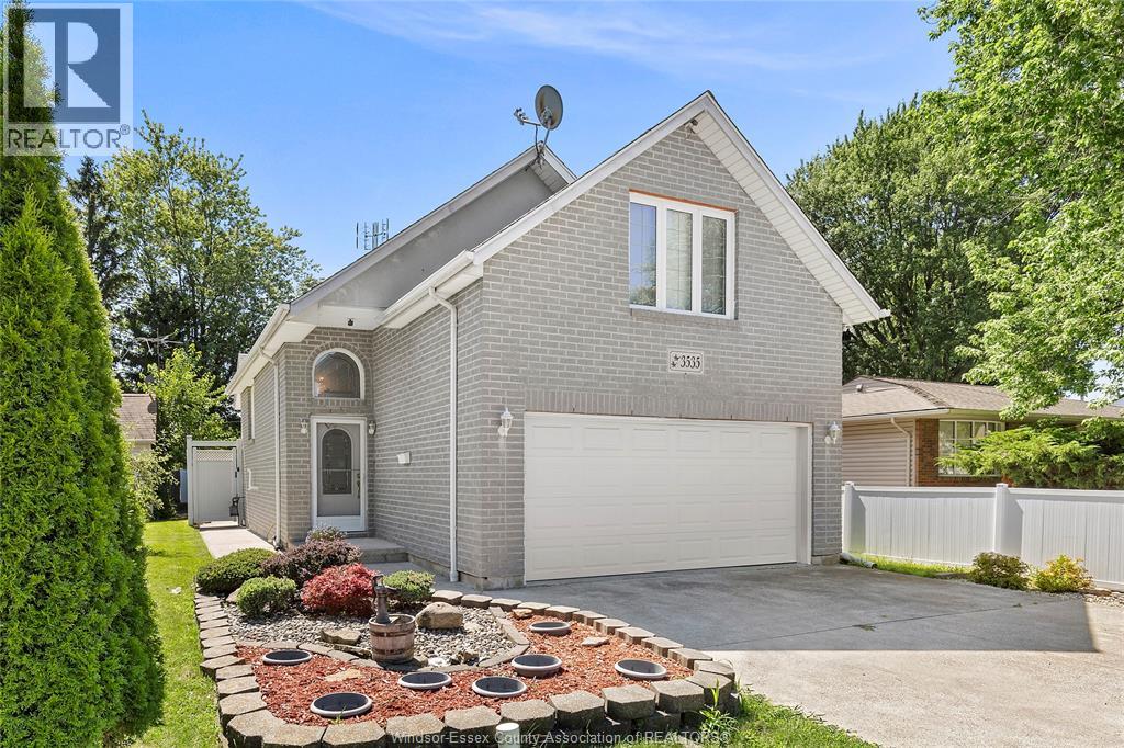 3535 Turner Rd, Windsor, ON N8W 3M7