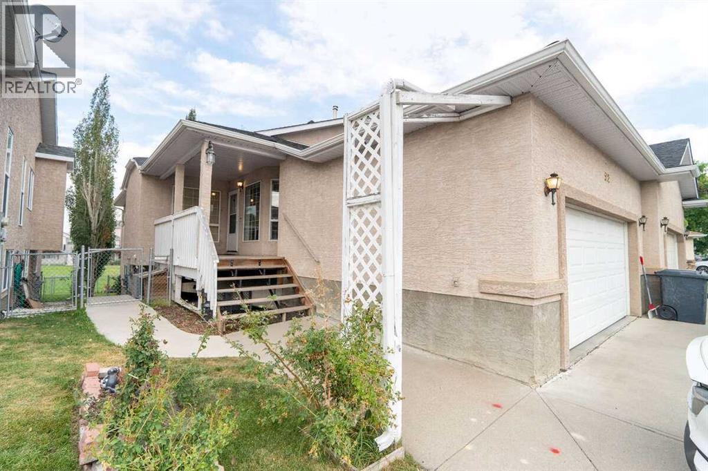 512 Lineham Acres Dr NW, High River, AB T1V 1T3