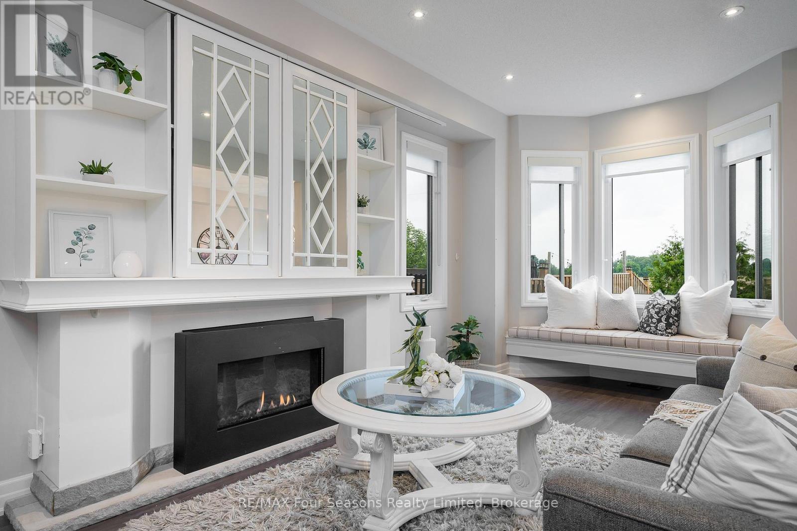29 Wagner Cres, Essa, ON L0M 1B6