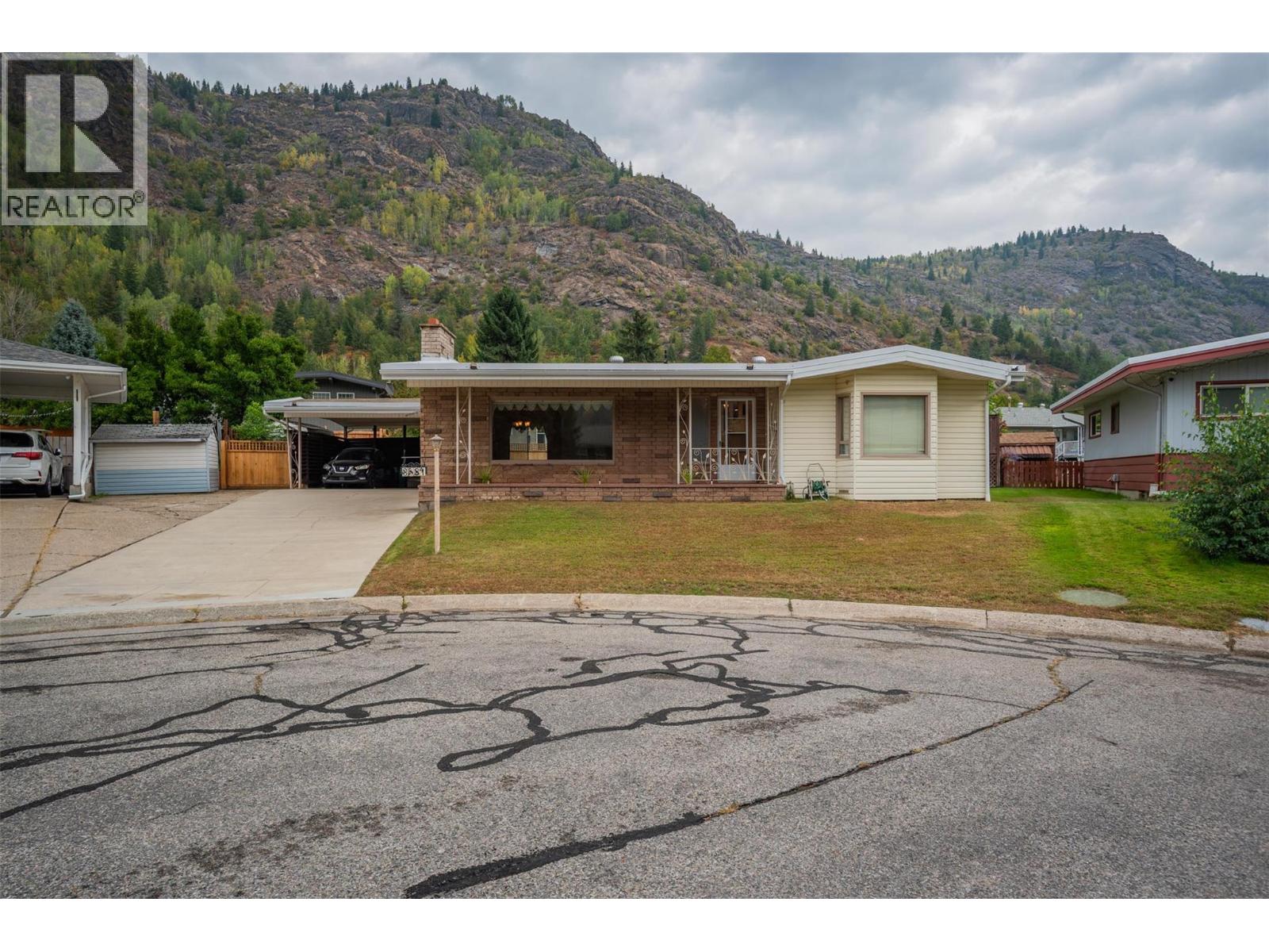 3581 Aster Dr, Trail, BC V1R 2X4