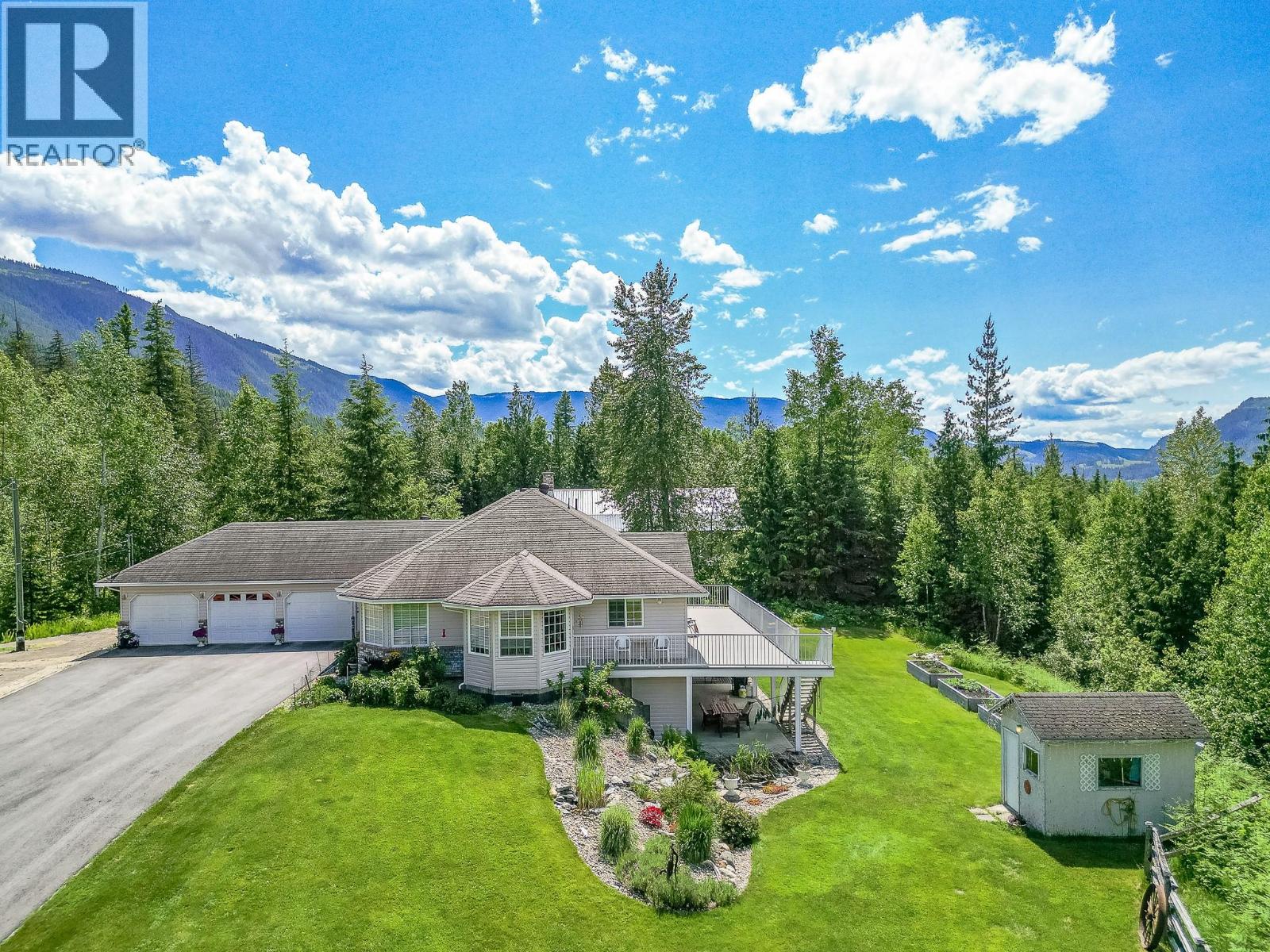 4340 Sederberg Rd, Malakwa, BC V0E 2J0