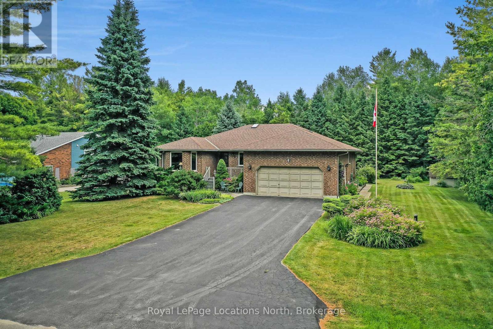3 Kelley Cres, Wasaga Beach, ON L9Z 1J4