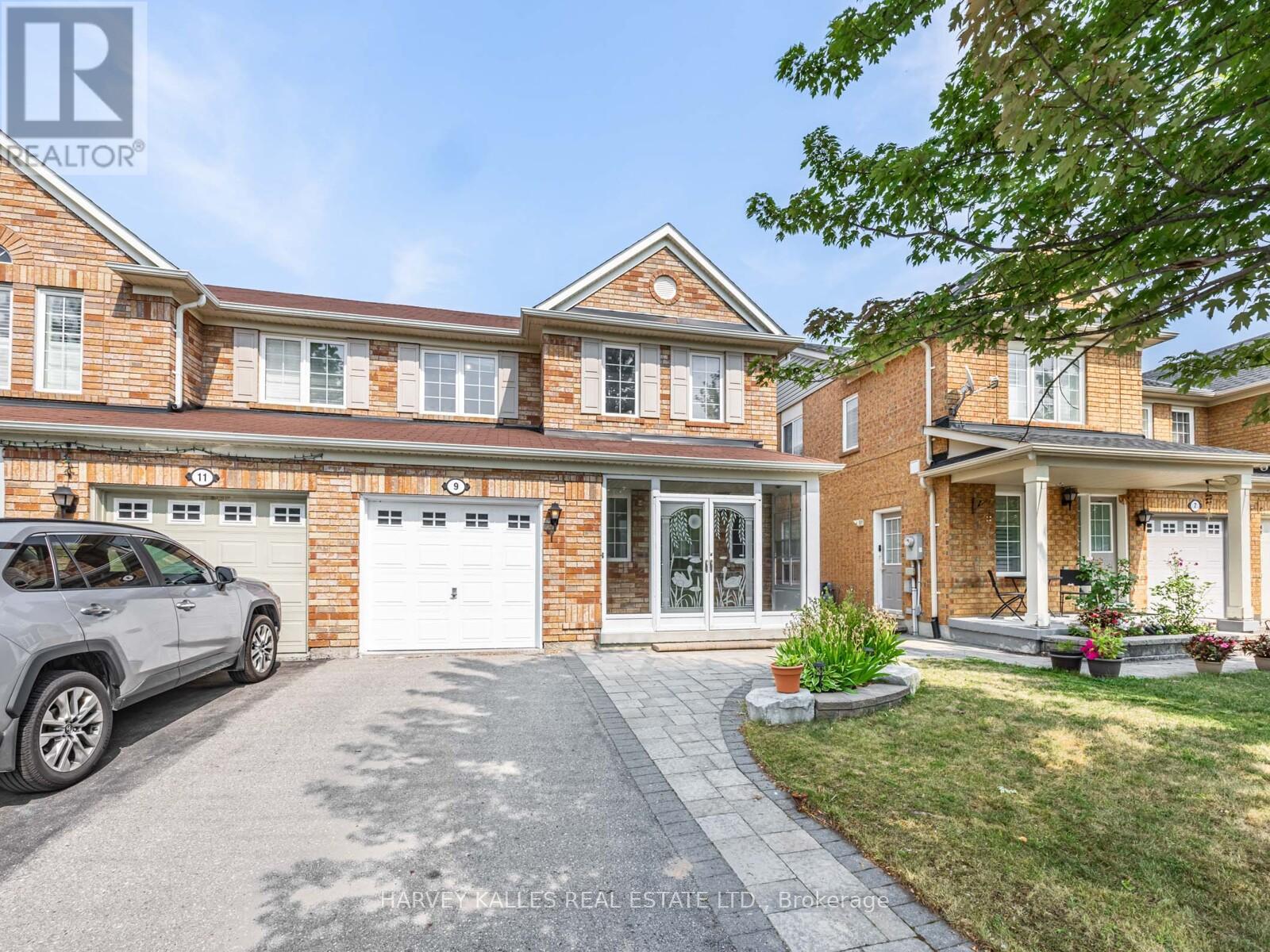 9 Bobcat Ter, Toronto, ON M1B 6G5