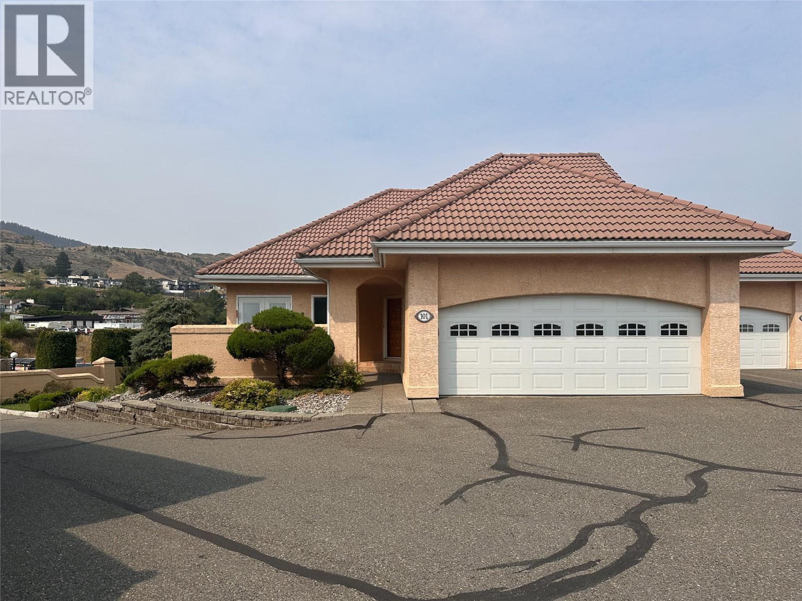 45 Hudsons Bay Trail Unit 101, Kamloops, BC V2C 6N5