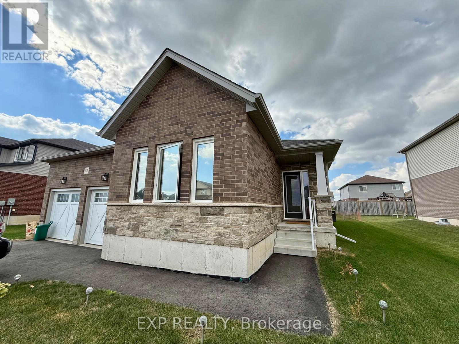 115 Maple St, Mapleton, ON N0G 1P0