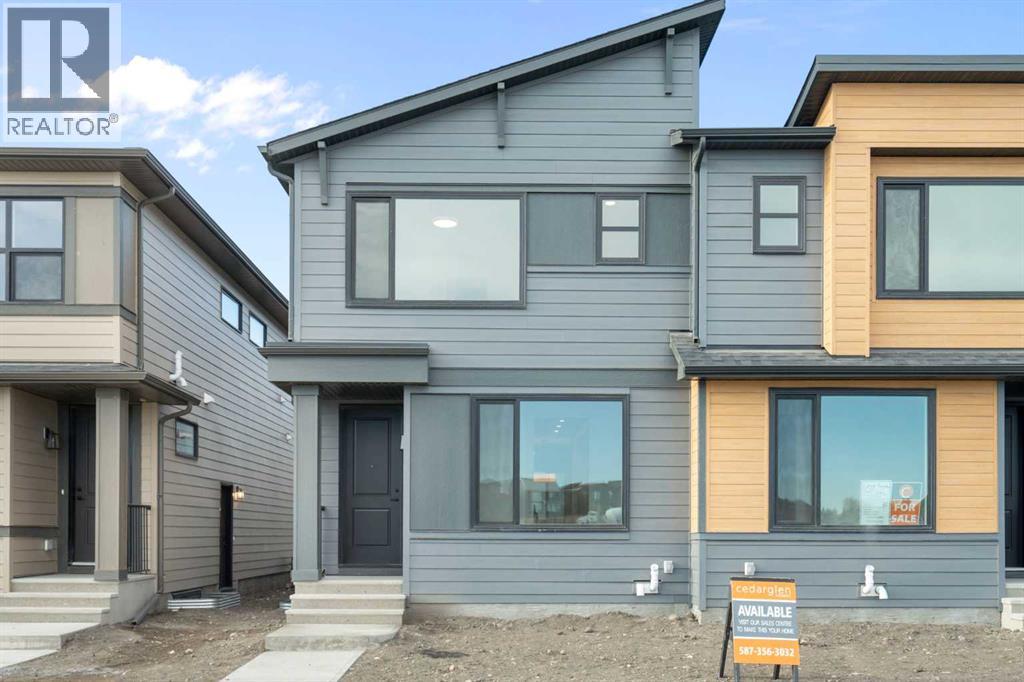 103 Royston Way NW, Calgary, AB T3L 0M4